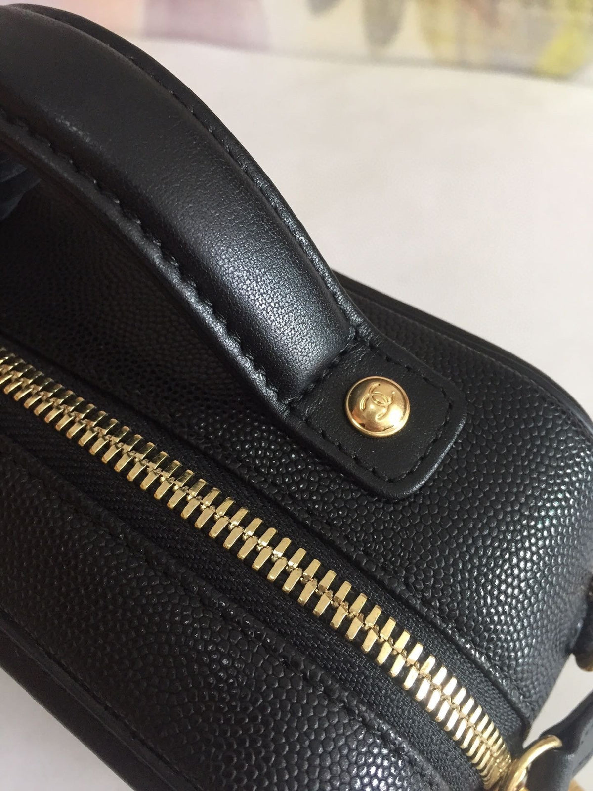 CHANEL MINI 17 VANITY CASE IN BLACK CALFSKIN GOLD HARDWARE
