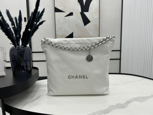 CHANEL LARGE 42 HANDBAG IN WHITE CALFSKIN SILVER HARDWARE